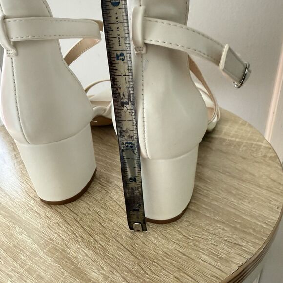 Women White 2.25 In Strappy Block Heels Comfy Grace Sandals Open Toe Chunky 8.5 - Picture 11 of 17